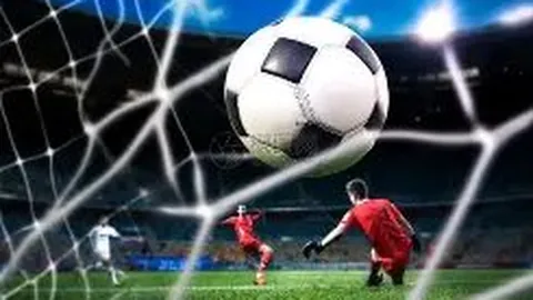 法国球星备战欧国联，姆巴佩绽放开心笑容